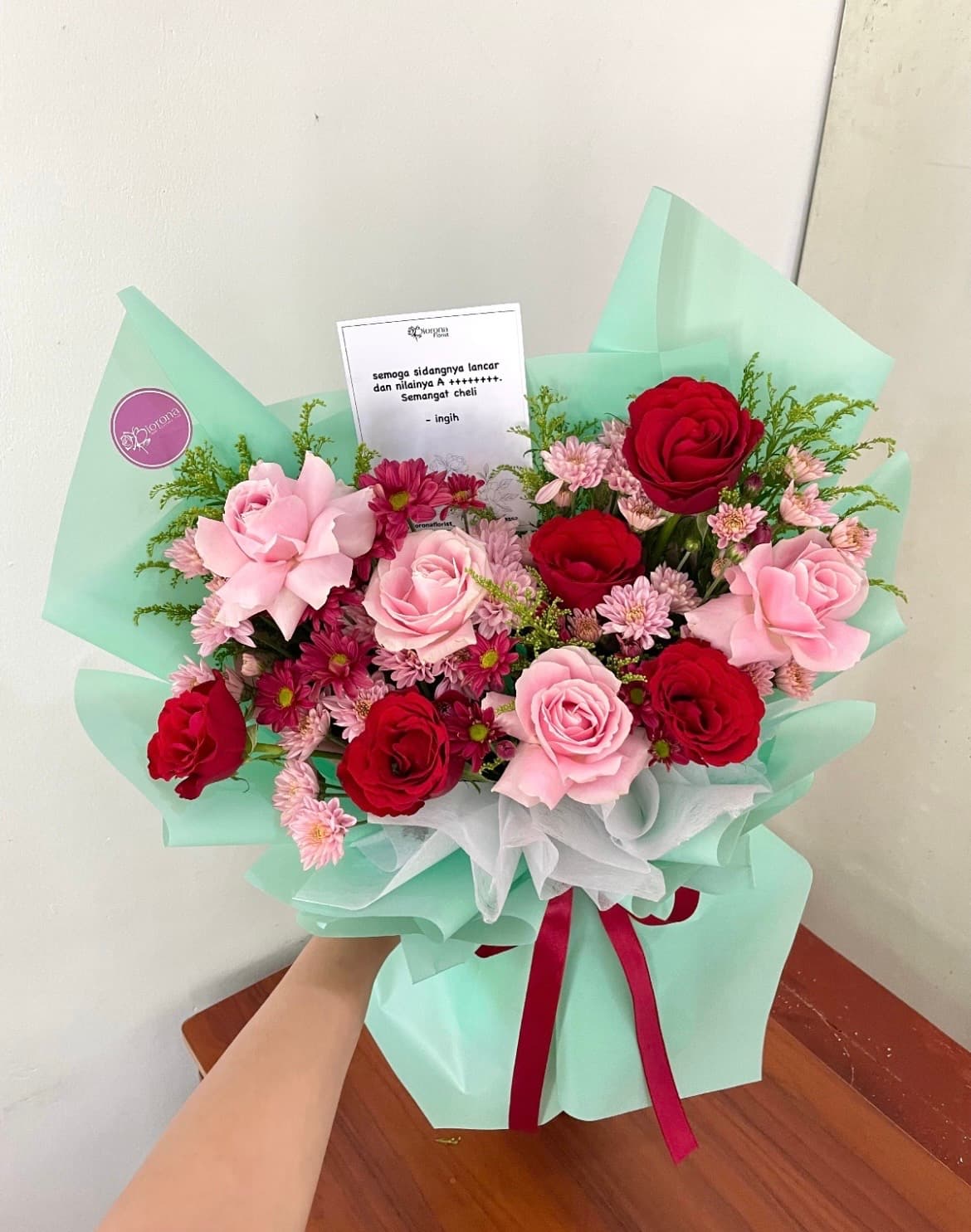 Mawar dan aster Buket Fresh Flower dari Biorona Florist