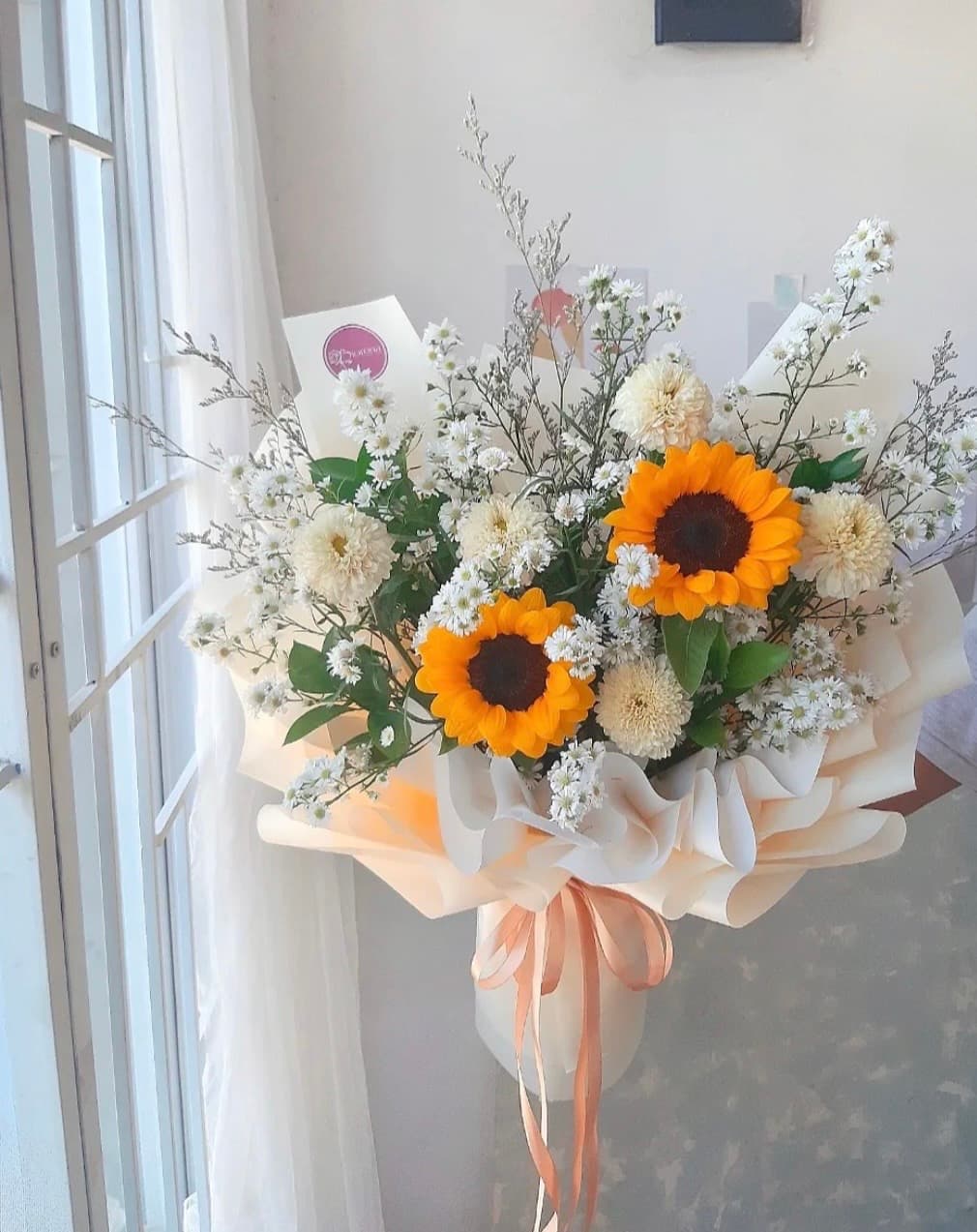 Sunflower Blush Bouquet dari Biorona Florist